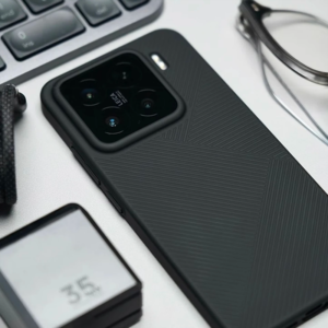 Coque fine mat fumé pour Xiaomi 15 noir