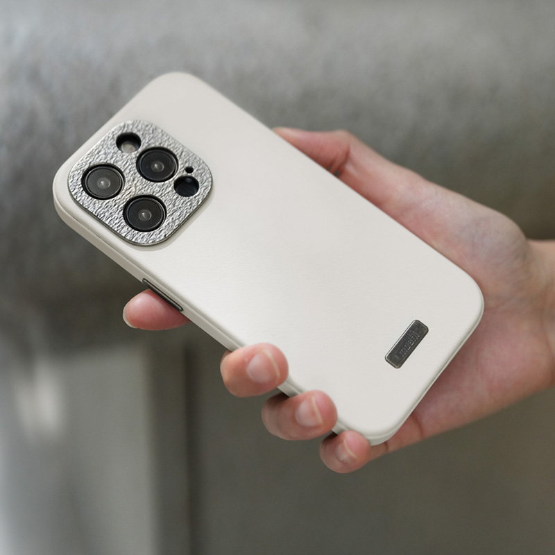 coque iphone 15 napa magsafe moshi blanc crème