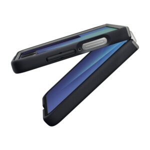 coque samsung galaxy z flip 7 spigen noir