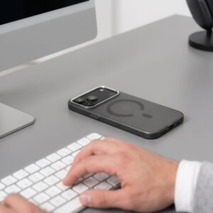 Coque MagZero MagSafe pour iPhone 18 Pro Tech-Protect Noir mat — visuel 8