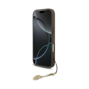 Coque iPhone 17 Pro Guess 4G Charms Collection MagSafe brune — visuel 4