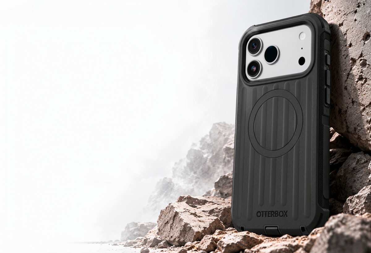 Coque OtterBox pour iPhone, photographiée sur la roche